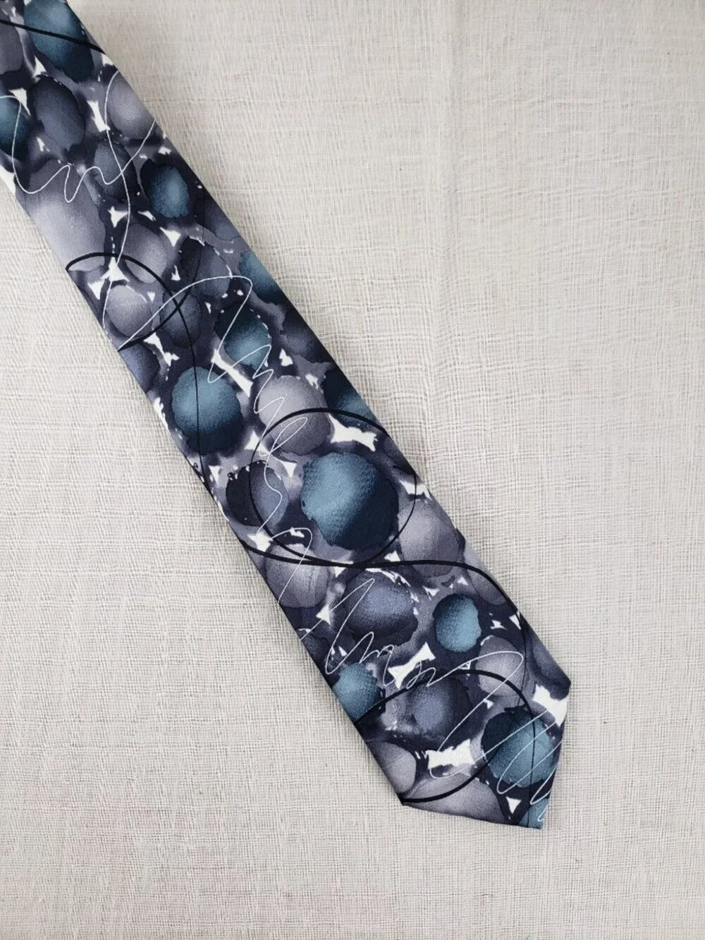 Jerry Garcia Courtyard Performance Collection Neck Tie 59 Gray Abstract Dot Silk